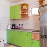 2 Bedroom Beautiful Apartment In Makarska